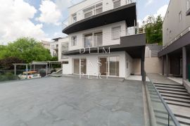 Dvoetažni stan u urbanoj vili s predivnim pogledom, 214.50 m², Šestine, Podsljeme, Daire