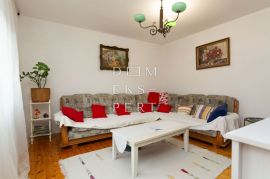 Kuća u Sesvetskim Selima, GBP 176.48 m², Sesvete, Famiglia