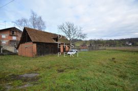 Građevinsko zemljište sa starim objektima - Adamovec, Sesvete, Land