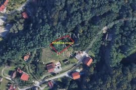 Poljoprivredna parcela površine sa lijepim pogledom na grad, 912 m², Gornja Dubrava, Γη