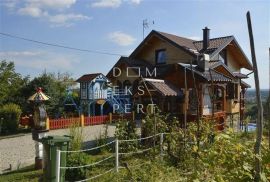 Idilična drvena kuća  sa bazenom na prekrasnoj poziciji, Hrnjanec, 178 m², Sveti Ivan Zelina, Casa