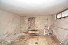 Kuća za renovaciju - Adamovec, Sesvete, Maison