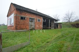 Kuća sa štagljom i 16344 m2 zemljišta - Gračec, Brckovljani, House