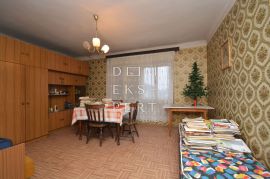 Kuća sa štagljom i 16344 m2 zemljišta - Gračec, Brckovljani, Haus