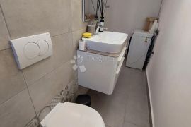 Stan za najam s okućnicom Turnić, Rijeka, Appartement