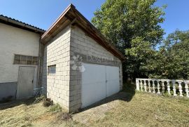 Kuća u blizini centra grada, Gospić, House