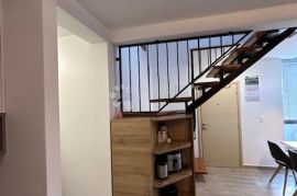 Dva stana za jednu cijenu s krovnom terasom, Sukošan, Appartment