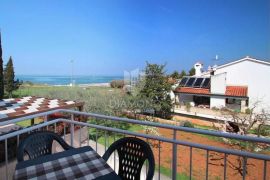 Umag, okolica konforan stan s pogledom na more !, Umag, Appartement