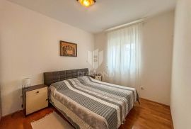 Umag, okolica konforan stan s pogledom na more !, Umag, Flat