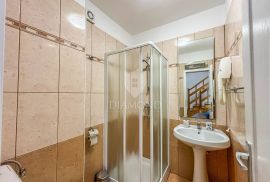 Umag, okolica konforan stan s pogledom na more !, Umag, Appartement