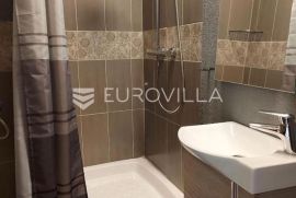 Istra, Rovinj, najam jednosobnog apartmana 33m2 u srcu starog grada, Rovinj, Poslovni prostor