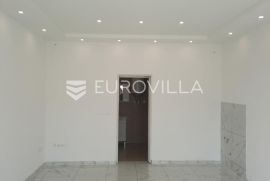 Strizivojna, poslovni prostor 33 m2, Strizivojna, Propiedad comercial