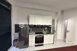 Zagreb, Gornji Grad, novouređeni prostor 30 m2 s privatnim ulazom, Zagreb, Kвартира