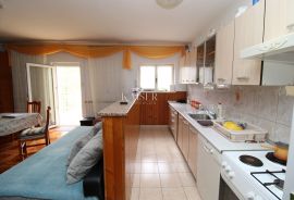 Rabac - kuće 235 m2 na imanju od 9.560 m2, Labin, House