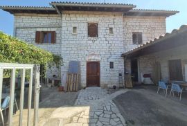 Istra, Kanfanar jedinstvena samostojeća željeznička kuća, Kanfanar, House