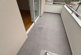 Zagreb, stan s prelijepim vrtom i dva parkirna mjesta, 112m2, Podsused - Vrapče, Flat