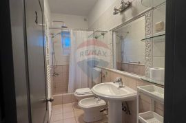 ZAMET - stan u prizemlju, etaža 81m2 s okućnicom, Rijeka, Apartamento