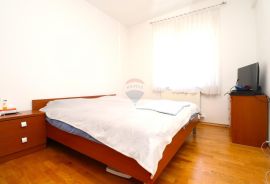 Zagreb, Dankovec, prostrani stan s dva parkirna mjesta, 83m2, Gornja Dubrava, Apartamento