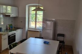 Rovinj -odlična obiteljska kuća+dvorišna kuća+6 parkirnih mjesta, Rovinj, House