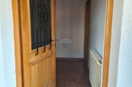 Rovinj -odlična obiteljska kuća+dvorišna kuća+6 parkirnih mjesta, Rovinj, House