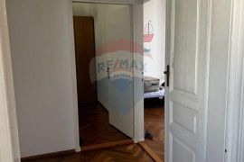 Istra, Pula - širi centar stan od 79,90 m2, Pula, Apartamento