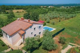 Poreč - okolica, samostojeća kuća sa bazenom, Poreč, Maison