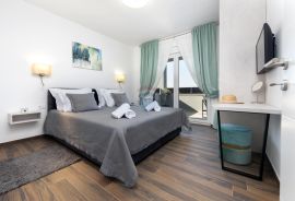 Rovinj,savršen stan u novogradnji s ukupno 3 stana,85m2+parking, Rovinj, Flat