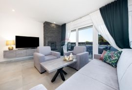 Rovinj,savršen stan u novogradnji s ukupno 3 stana,85m2+parking, Rovinj, Appartment