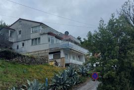 MOŠĆENICE - Samostojeća kuća sa 14 apartmana, Mošćenička Draga, Haus