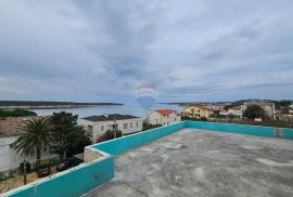 Rab, Penthouse, 60 metara od mora!, Rab, Appartamento