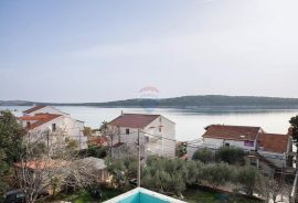 Rab, Penthouse, 60 metara od mora!, Rab, Appartment