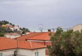 Otok Rab, samostojeća kuća s vrtom, centar, Rab, Σπίτι