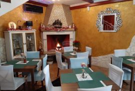 Grad Krk,restoran 200 m od gradske rive, Krk, Propiedad comercial