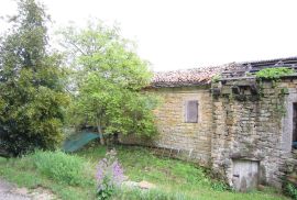 Istra, Momjan-okolica autohtona kuća i građevinske parcele, Buje, House