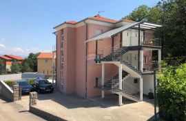 LOVRAN - kuća s 5 stanova i bazenom, Opatija - Okolica, House