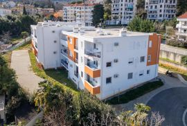 Lovran, stan 60m2, novogradnja, 2 kat, balkon, parking, Lovran, Διαμέρισμα