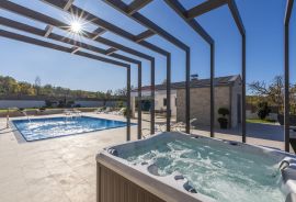 Motovun, Istra - luksuzna moderna villa 400m2, Motovun, Famiglia