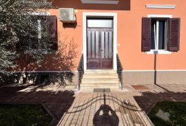 Istra, Umag Punta, prostrani stan prvi red do mora, Umag, Appartement