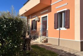 Istra, Umag Punta, prostrani stan prvi red do mora, Umag, Appartment