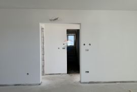 Otok Krk - Malinska, stan u novogradnji s bazenom i pogledom na more, Malinska-Dubašnica, Appartment