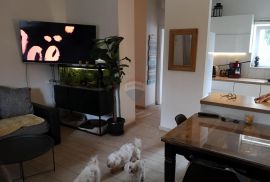 OPATIJA,OPRIĆ- etaža sa bazenom, vrtom i pogledom na more, Opatija - Okolica, Apartamento