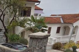 OPATIJA,OPRIĆ- etaža sa bazenom, vrtom i pogledom na more, Opatija - Okolica, Wohnung