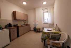 Lovran, 1S+DB od 60m2 u novogradnji, 1 kat, balkon, parking, Lovran, Apartamento