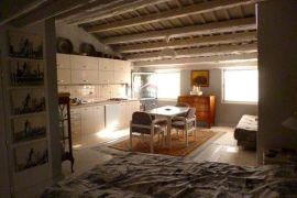 Rovinj, stan na rivi - 65 m2 prvi red do mora, Rovinj, Daire