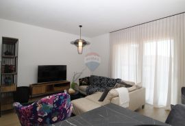 Istra, Poreč - Dvosoban stan u novogradnji za najam, Poreč, Appartement