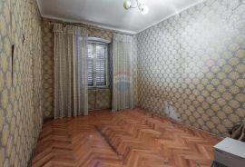 Rijeka, Centar, stan od 95m2 na 2 katu, Rijeka, Wohnung