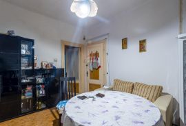 Rijeka, Centar, stan od 95m2 na 2 katu, Rijeka, Appartement