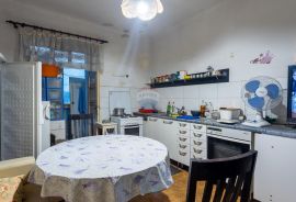 Rijeka, Centar, stan od 95m2 na 2 katu, Rijeka, Apartamento