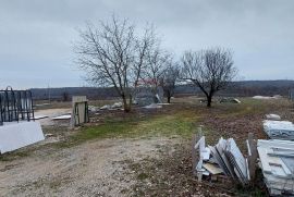 Istra, Višnjan, poslovna hala sa velikim zemljištem, Višnjan, Gewerbeimmobilie