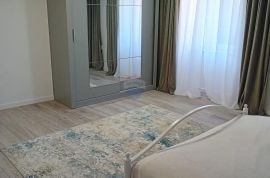 Otok Krk,Omišalj, autohtona kuća 90 m2, kompletno renovirana, Omišalj, Maison